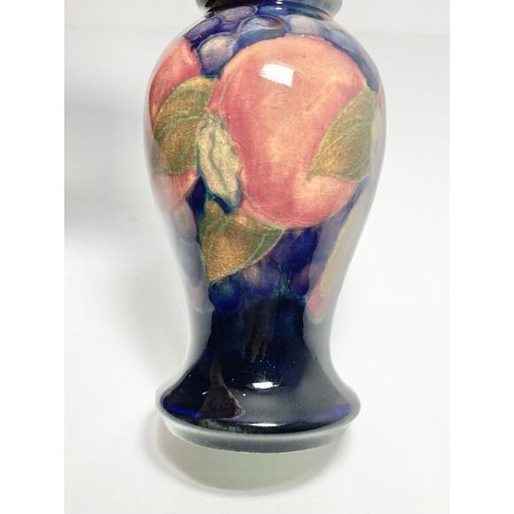 1920s Moorcroft “Pomegranate” Mini Ceramic Bud Vase, 4” Signed - Picture 7 of 10